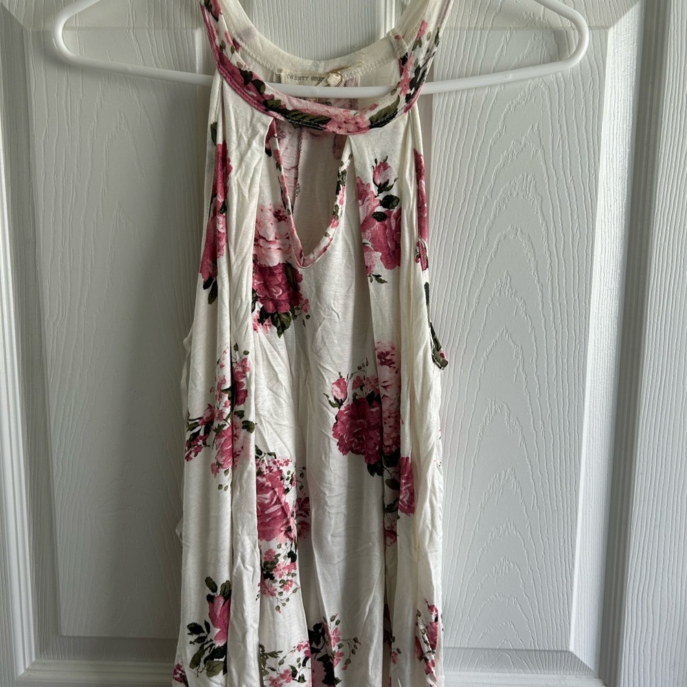 Floral Sleeveless Top in White and Pink